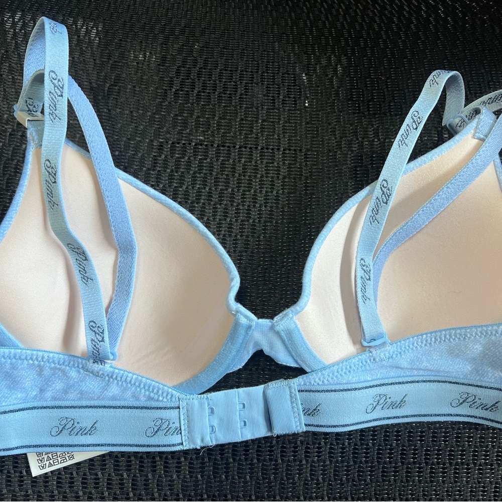 Victoria's Secret Lightly Lined Light Blue Bra - Picture 2 of 4